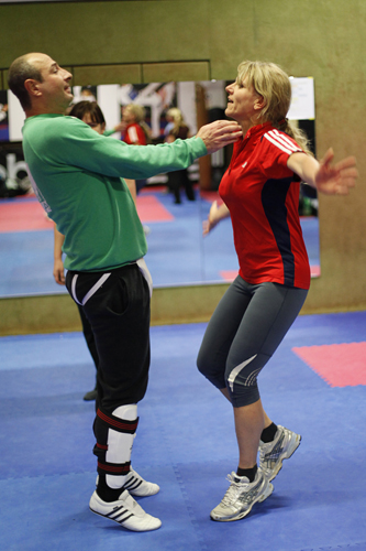 Selbstverteidigung für Frauen : BILDERGALERIE des Taekwondo Competence  Center Friedrichshafen : TCC : adidas Testcenter
